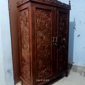 Lemari ukir jati 2 pintu bekas bagus