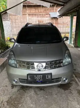 Nissan grand Livina XV mt 2010