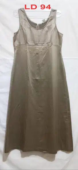 Dress Pesta U can See