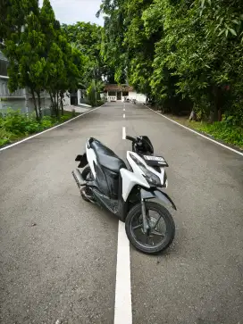 Honda Vario Techno 125cc Putih tahun 2012, nego