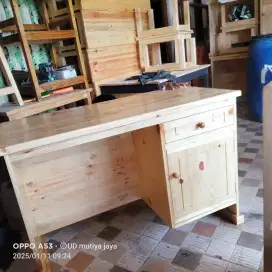 Meja belajar atau meja kantor ful kayu