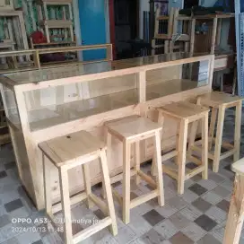 Satu paket Etalase kayu jati belanda finising glos
