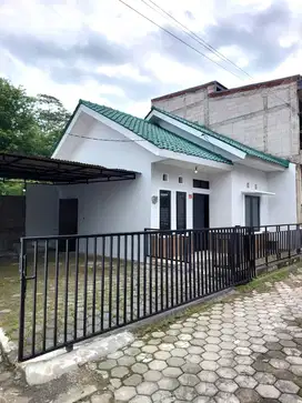Rumah Nyaman Lingkungan Perumahan di Bimomartani