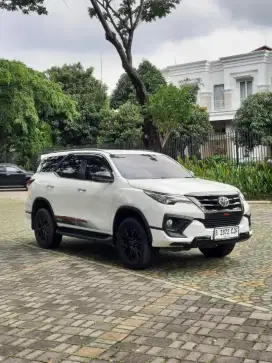 Low Km Mulus Siap Pakai! Toyota Fortuner Vrz Trd Matic 2020