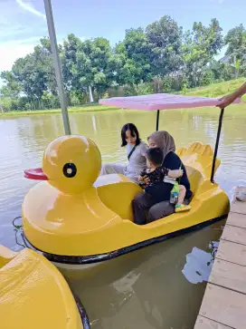 sepeda air,sepeda air bebek,perahu bebek