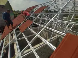 Pasang atap baja ringan