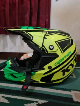 Helm KYT Semua Kalangan