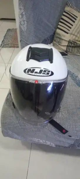 Helm NJS bekas rasa baru