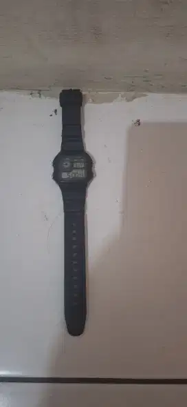 Jam tangan bekas