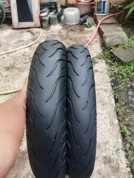 Ban copotan maticMerek Michelin, kondisi 89%
Ukuran 90/90 & 80/90