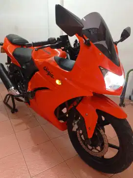 Moge Kawasaki Ninja 250 R Karbu Orange Metalik Siap Pakai Langka