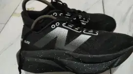 Sepatu New Balance Elite no 41 mewah
