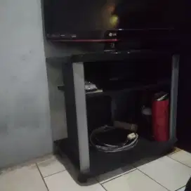 Rak tv minimalis