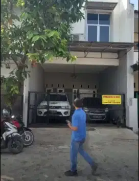 RUMAH MEGAH DI KAYUMAS - RAWAMANGUN