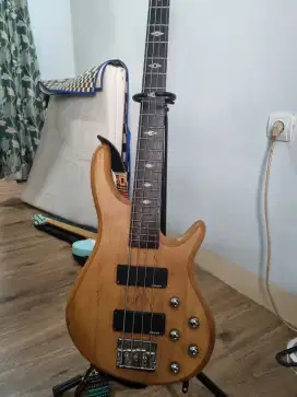 Bass clevan original like new