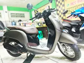 Gy.UM500 HONDA SCOOPY BROWNMATHE 2018