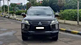 mitsubishi pajero sport dakar ultimate 2023 hitam tangan pertama