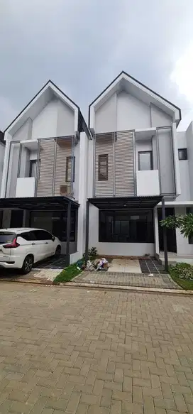 Disewakan Rumah 3 Lantai Di Cluster MYZA BSD City