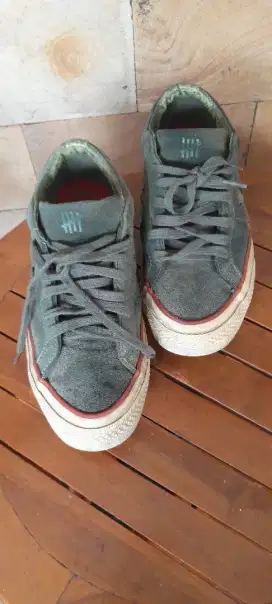 CONVERSE X UNDEFETEAD uk.41.5