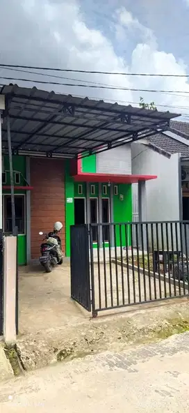 DiSewakan Rumah di Wayhitam