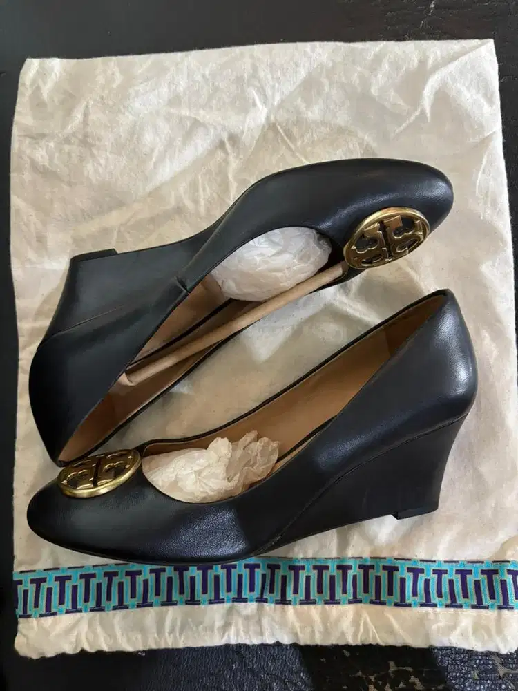 Tory burch chelsea wedges