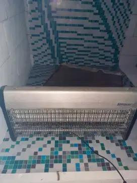 Perangkap ngamuk /seperti raket nyamuk