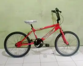 Sepeda BMX UK ban 20