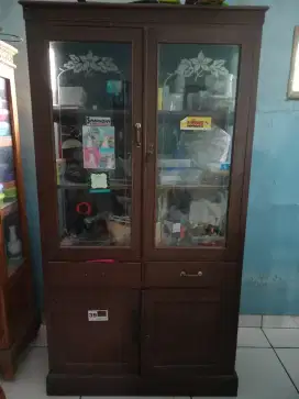 Lemari Buku Kayu Kombinasi Kaca