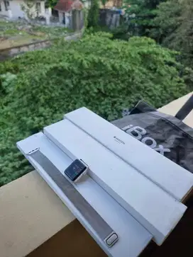 Apple Watch Series 3 44mm Kondisi Siap Pakai