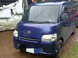 Daihatsu grand max 2008