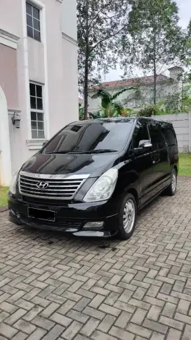 Hyundai H1 AT Bensin Hitam 2012 over kredit 45jt