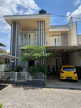 Dijual Rumah 2 lantai siap huni area sengkaling