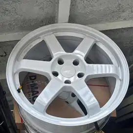 VELG TE 37 RING 18 PCD 5x114 PUTIH (KONDISI SEPERTI BARU)