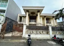 RUMAH MEWAH di KEBAYORAN BARU, JAKSEL