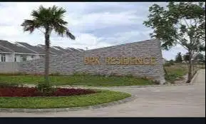 DIJUAL / DISEWAKAN Rumah Tanah Luas (NEGO)!!