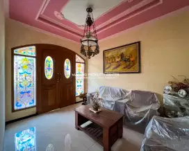 DIJUAL RUMAH 2 LANTAI AREA TLOGOMAS.