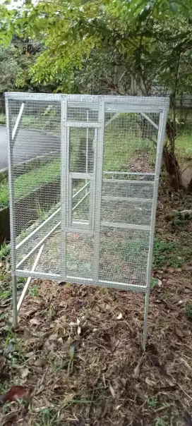 Pembuatan Kandang Hewan peliharaan
