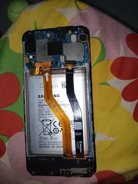 Samsung M20 matot buat kanibalan
