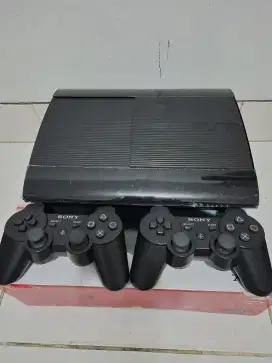 Ps 3 super slim 250gb + 2 stick