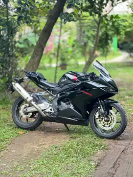 CBR 250RR BLACK FREEDOM ISTIMEWA