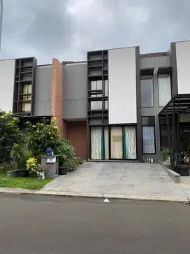 Rumah 2 Lantai Jual Murah di Suvarna Sutera Tangerang 1K8000UI