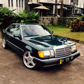 Mercedes Benz 300CE Coupe C124 tahun 1989