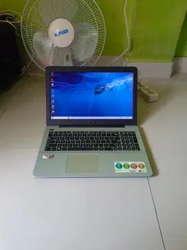 Laptop Asus X555B