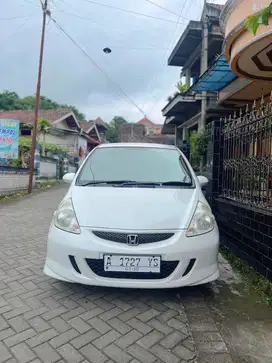 Honda Jazz vtec 2008 putih AT