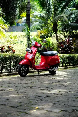 PIAGGIO VESPA MATIC LX 125 IGET FACELIFT 2023 BISA KREDIT