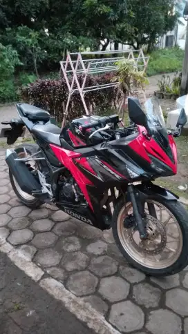 NEW CBR 2016 BLACK GLOSSY