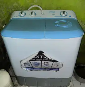 Di jual mesin cuci bekas merek SANKEN 9kg TW-9910BU