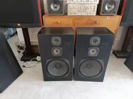 KENWOOD JL 779 Speaker. 12 inch woofer