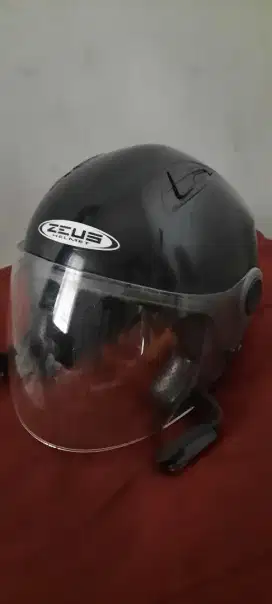 Helm zeus second