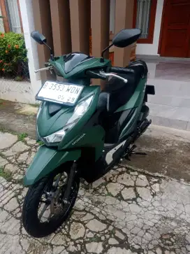 LOW KM! NEW BEAT DULUXE CBS ISS MATTE GREEN PAJAK PANJANG KAYA BARU